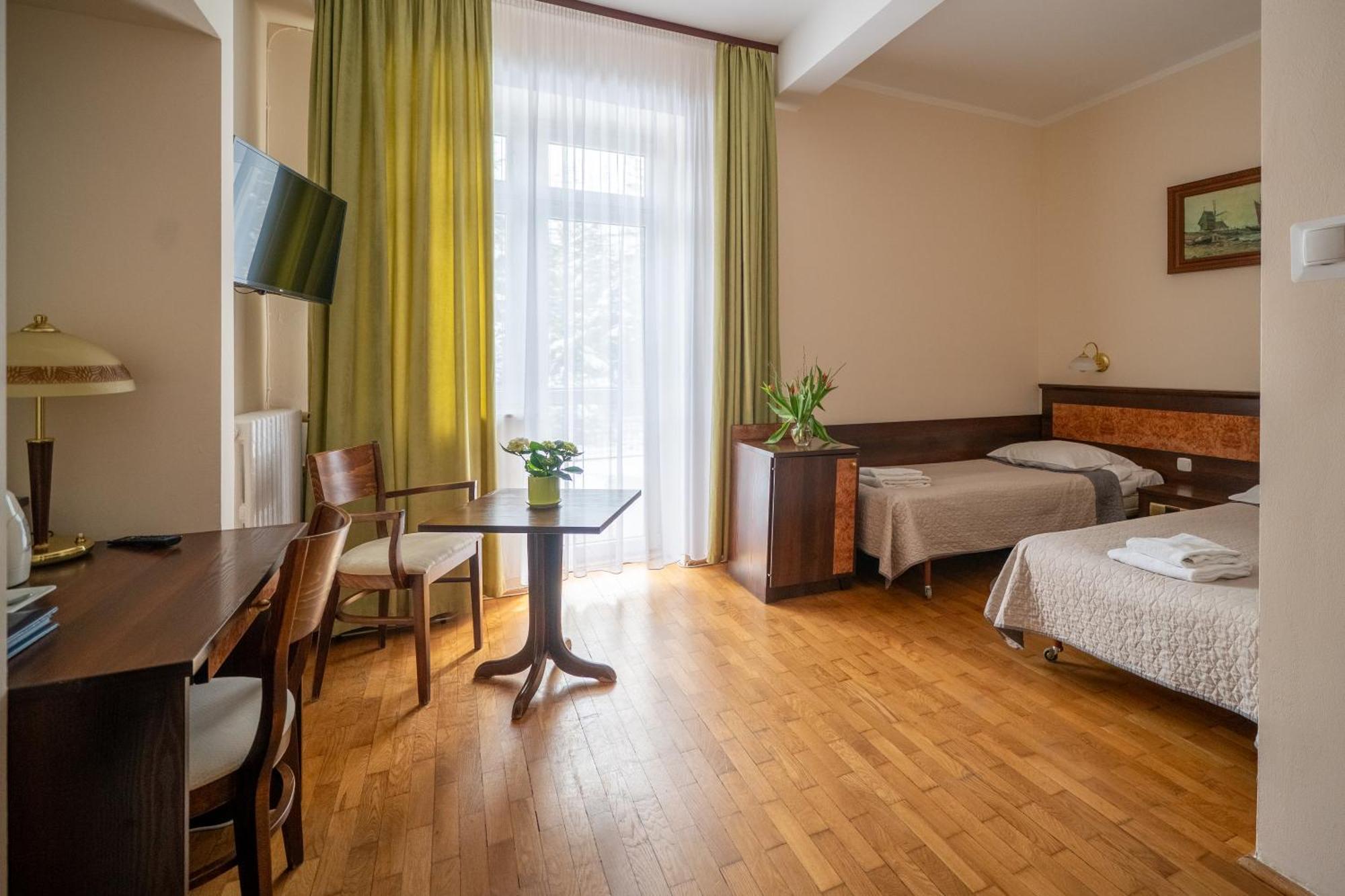 Zespół Dolina Białego - Pan Tadeusz 3*